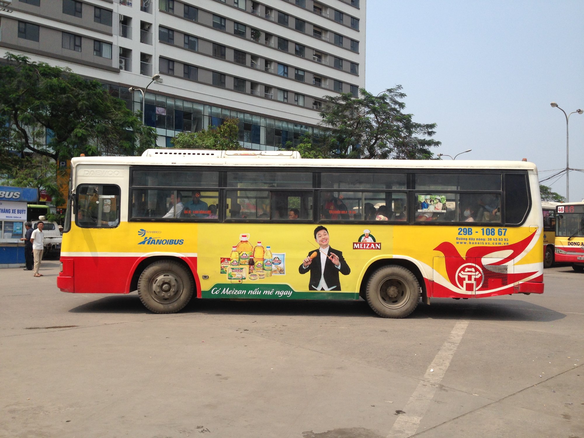 đặc điểm của quảng cáo trên xe bus ở hà nội