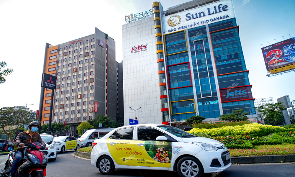 Roadshow tạo nên sự chú ý lớn hơn cho chiến dịch quảng cáo Grabcar của Sunlife.