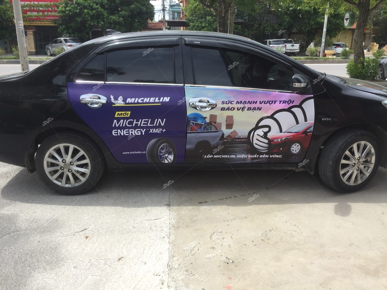 TẠI SAO DOANH NGHIỆP NÊN ĐẦU TƯ QUẢNG CÁO TRÊN XE GRABCAR?