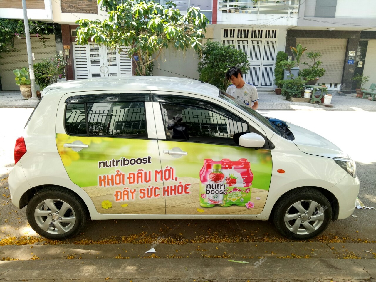 SỰ KẾT HỢP ĐỘC ĐÁO GIỮA CÔNG NGHỆ HIỆN ĐẠI VÀ QUẢNG CÁO TRÊN XE GRAB MANG LẠI HIỆU QUẢ VƯỢT TRỘI