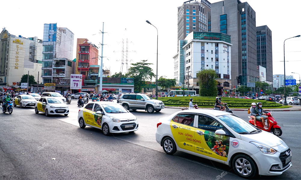 ĐIỂM LẠI CHIẾN DỊCH QUẢNG CÁO GRABCAR CỦA SUNLIFE QUA NHỮNG ROADSHOW ẤN TƯỢNG  